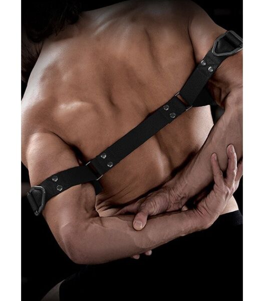 Attache-biceps Command Bicep Binder de Pipedream, avec sangles en nylon et anneaux en acier