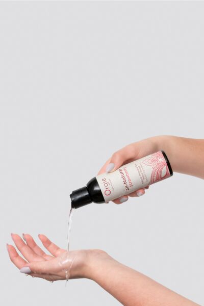 Flacon de 150 ml du gel intime Orgie All-Natural Strawberry au goût de fraise